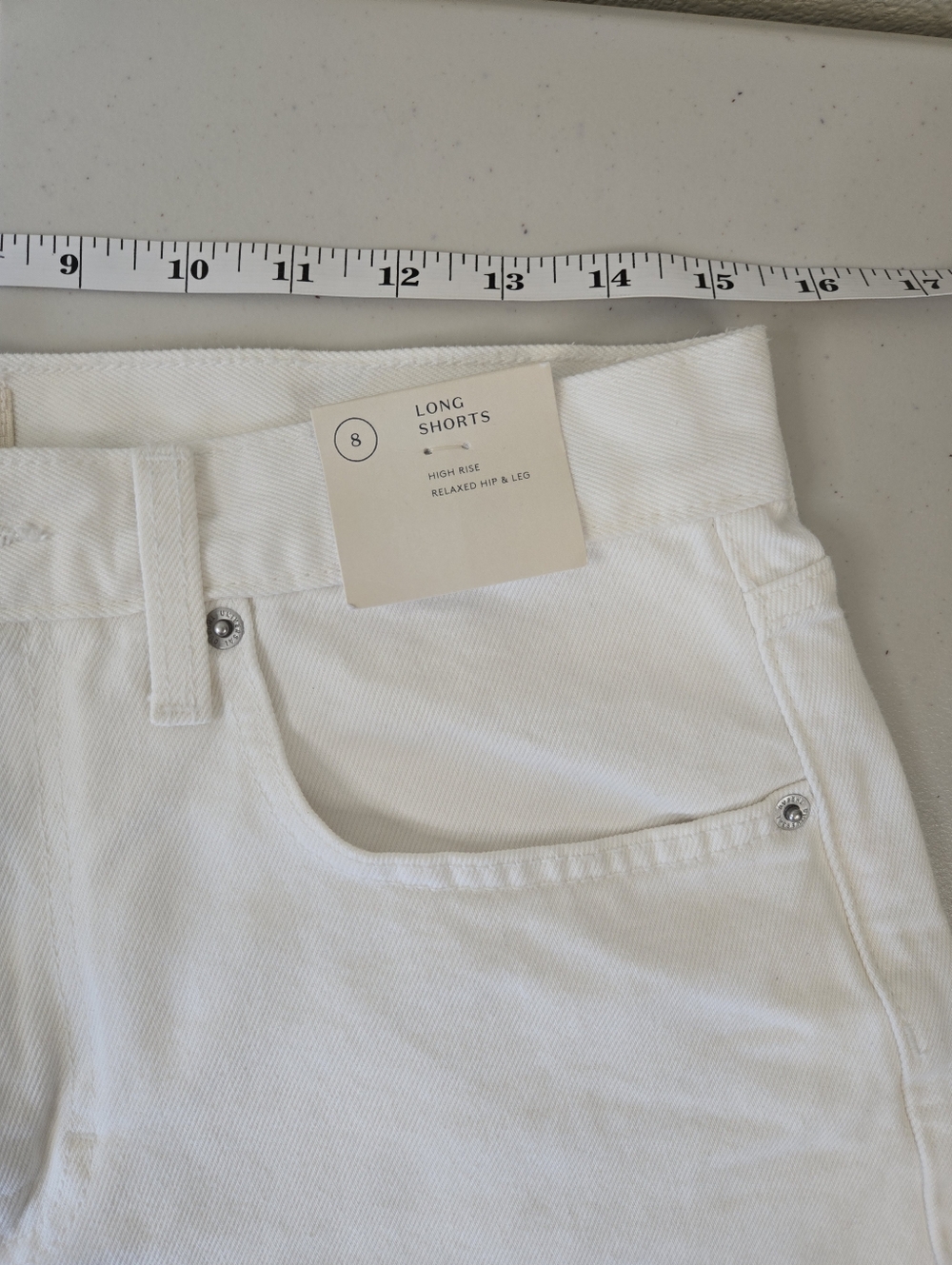 NWT Universal Thread Cream High Rise Long Shorts Size 8 - Picture 9 of 9